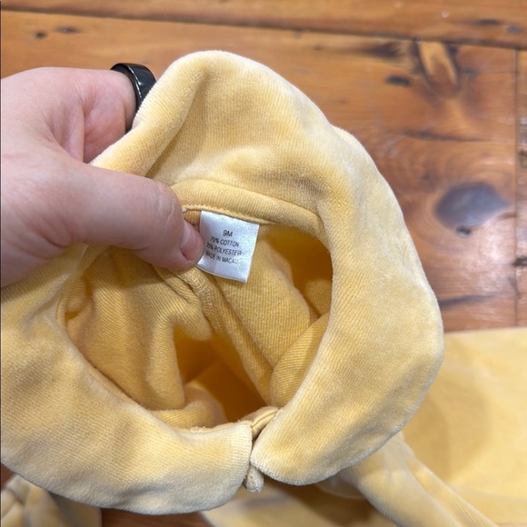 Talbots Kids Vintage Yellow Footed One Piece Pajamas Unisex Velour Size 9 months - Picture 6 of 7